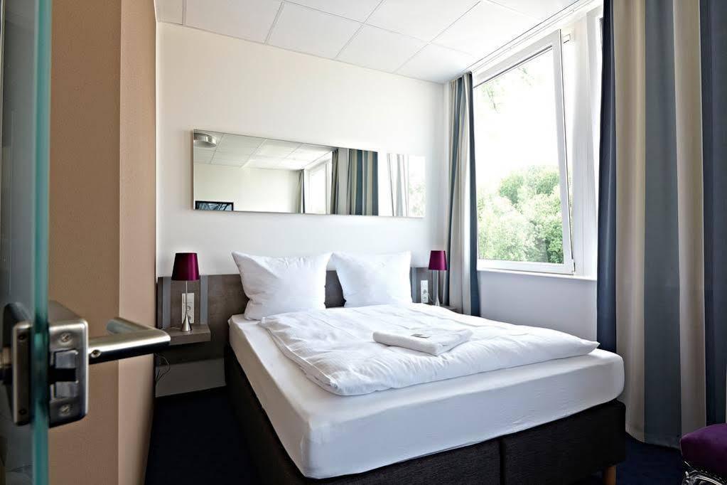 Road House Hotel Падерборн Экстерьер фото